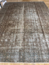 Load image into Gallery viewer, Designer #130 8’ x 11’ Area Rug