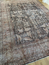 Load image into Gallery viewer, {ON HOLD} Vintage Isparta 8’ x 10’10”
