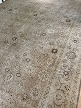 Load image into Gallery viewer, Vintage Tabriz 9’5” x 12’9”