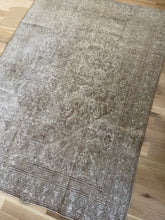 Load image into Gallery viewer, Antique Scatter Rug 3’11” x 5’5”