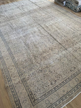 Load image into Gallery viewer, Vintage Kayseri 8’ x 11’11”