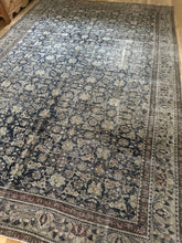 Load image into Gallery viewer, Vintage Lilihan 7’2” x 10’9”