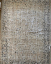 Load image into Gallery viewer, Vintage Turkish 8’2” x 11’9” Area rug