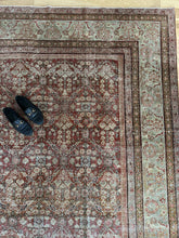 Load image into Gallery viewer, Antique Mahal 9’3” x 12’11”