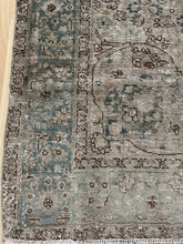 Load image into Gallery viewer, Antique Scatter Rug 4’6” x 5’9”