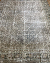 Load image into Gallery viewer, Antique Tabriz 8’5” x 10’2”