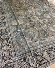 Load image into Gallery viewer, Antique Mahal 9’2” x 12’3”