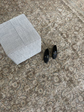 Load image into Gallery viewer, Vintage Large Area Rug 9’5” x 12’5”