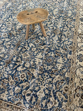 Load image into Gallery viewer, Vintage Turkish 5’2” x 9’7”