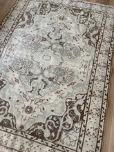 Load image into Gallery viewer, Vintage Persian Scatter Rug 4’2” x 5’7”