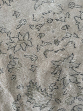 Load image into Gallery viewer, Vintage Turkish 5’8” x 8’11”