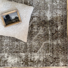 Load image into Gallery viewer, Antique Small Area Rug 5’10” x 7’10”