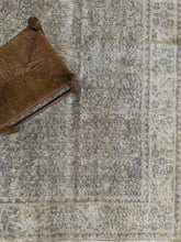 Load image into Gallery viewer, Vintage Turkish 3’10” x 7’