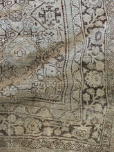 Load image into Gallery viewer, Antique Mahal 7’4” x 11’