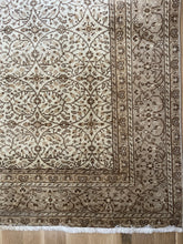 Load image into Gallery viewer, Vintage Kayseri 7’9” x 12’ Large Area Rug