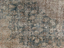 Load image into Gallery viewer, Antique Tabriz 9’4” x 12’8”