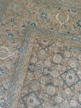 Load image into Gallery viewer, Vintage Mahal 9’ x 11’4”