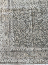 Load image into Gallery viewer, Vintage Hereke 6’6” x 9’6”