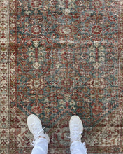 Load image into Gallery viewer, Antique Malayer Scatter Rug 4’ x 6’3”
