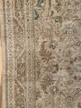 Load image into Gallery viewer, Vintage Medium Area Rug 6’8” x 10’