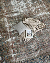 Load image into Gallery viewer, Antique Designer #132 8’9” x 11’11” Large Area Rug