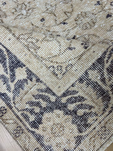 Load image into Gallery viewer, Turkish Small Area Rug 5’4” x 9’1”