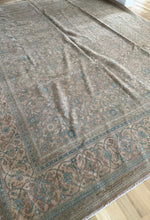 Load image into Gallery viewer, Vintage Mahal 9’8” x 12’8”