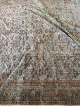 Load image into Gallery viewer, Antique Mahal 7’8” x 9’8”