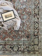 Load image into Gallery viewer, Antique Mahal 7’1” x 10’5”