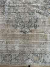 Load image into Gallery viewer, Vintage Turkish 9’2” x 12’10”