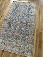 Load image into Gallery viewer, Vintage Turkish 3’7” x 6’10”