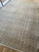 Load image into Gallery viewer, Vintage Kayseri 7’8” x 11’5”