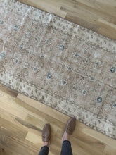 Load image into Gallery viewer, Vintage Turkish 3’ x 11’3”