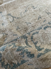 Load image into Gallery viewer, Vintage Turkish 9’2” x 12’10”