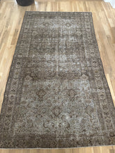 Load image into Gallery viewer, Antique Malayer 5’2” x 9’3”