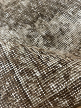 Load image into Gallery viewer, Vintage Medium Area Rug 6’ x 9’8”