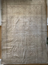 Load image into Gallery viewer, Vintage Turkish Area Rug 9’8” x 13’7”