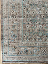 Load image into Gallery viewer, Vintage Floral Mahal 7’ x 10’3”