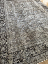 Load image into Gallery viewer, {ON HOLD} Vintage Muskabat 10’ x 13’9”