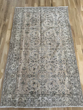 Load image into Gallery viewer, Vintage Turkish 4’5” x 7’3”
