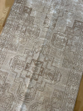 Load image into Gallery viewer, Vintage Runner 2’9”x 12’1”