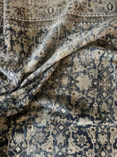 Load image into Gallery viewer, Vintage Lilihan 7’2” x 10’9”