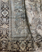 Load image into Gallery viewer, Antique Mahal 9’2” x 12’3”