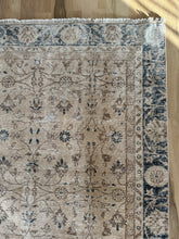 Load image into Gallery viewer, Vintage Turkish 6’3” x 10’