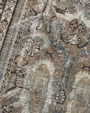 Load image into Gallery viewer, Antique Mahal 9’2” x 12’3”