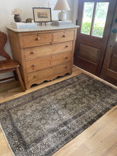 Load image into Gallery viewer, Antique Malayer Scatter Rug 3’2” x 5’8”