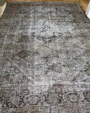Load image into Gallery viewer, Antique Large Area Rug 9’3” x 12’10”