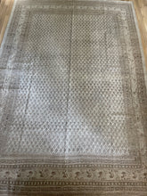 Load image into Gallery viewer, Vintage Seraben 6’ 10” x 10’1”