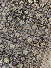 Load image into Gallery viewer, Vintage Lilihan 7’2” x 10’9”