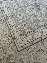 Load image into Gallery viewer, Vintage Hereke 6’6” x 9’6”